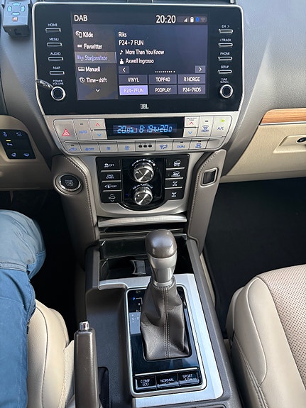 Toyota Land Cruiser 15 of 25