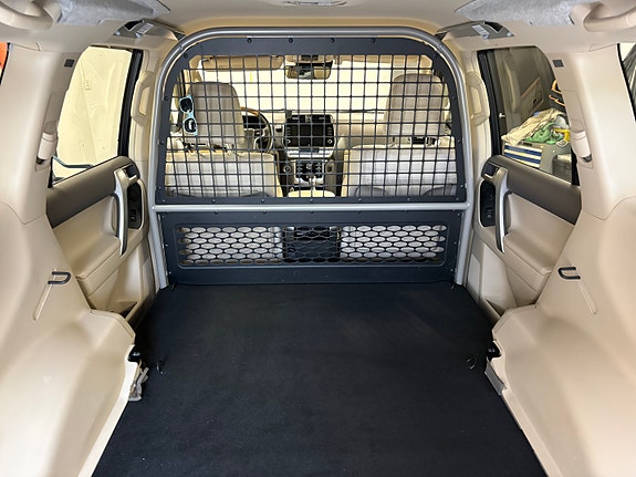 Toyota Land Cruiser 23 of 25
