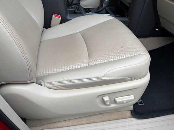 Toyota Land Cruiser 19 of 25