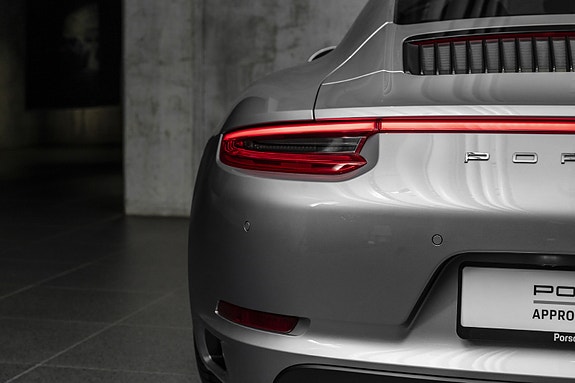 Porsche 911 9 of 30