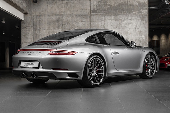 Porsche 911 3 of 30
