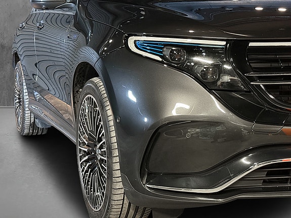 Mercedes-Benz EQC400 5 of 27