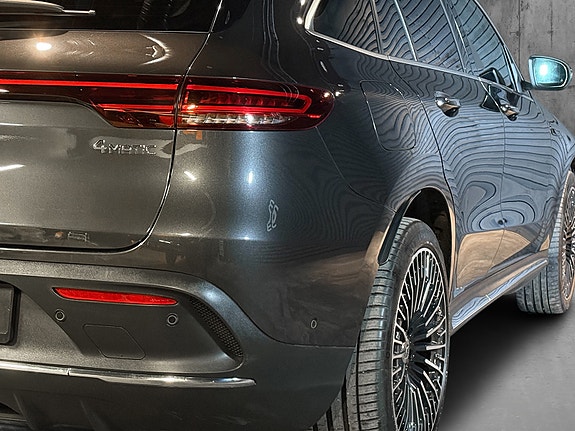 Mercedes-Benz EQC400 9 of 27