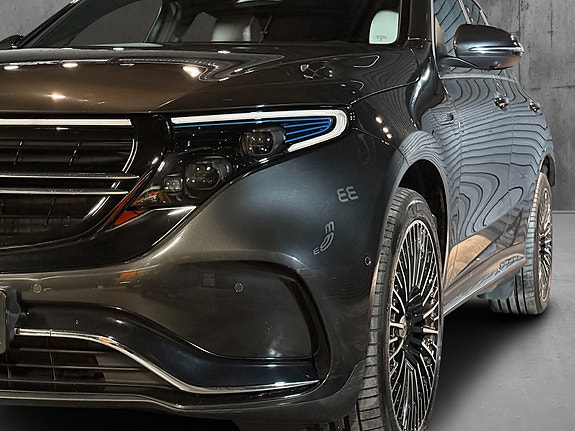 Mercedes-Benz EQC400 4 of 27