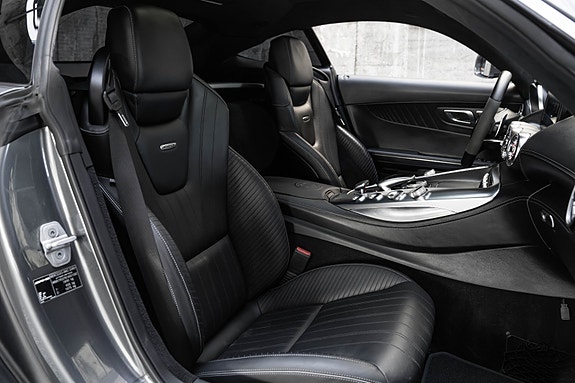 Mercedes-Benz AMG GT S 16 of 30