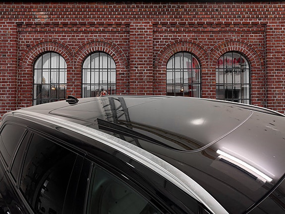 Volvo V60 Cross Country 7 of 26