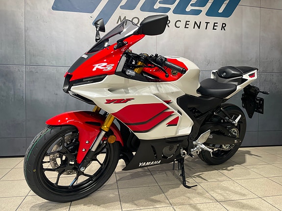 Yamaha R3  A2 10 of 20