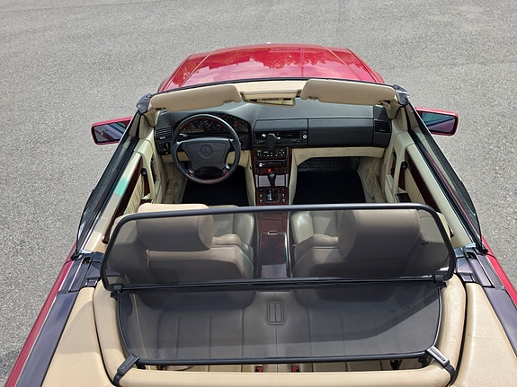 Mercedes-Benz SL500 10 of 30