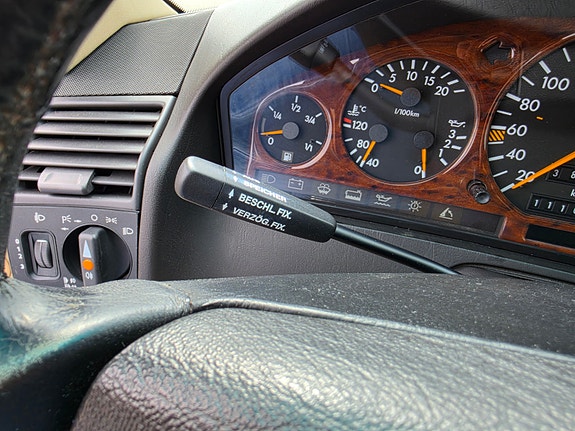 Mercedes-Benz SL500 28 of 30