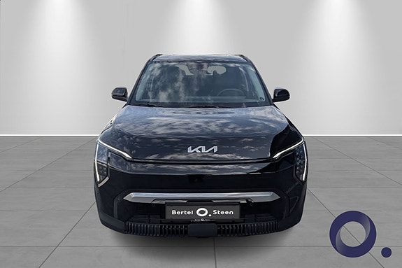 Kia EV3 8 of 19