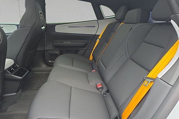 Polestar 4 17 of 22