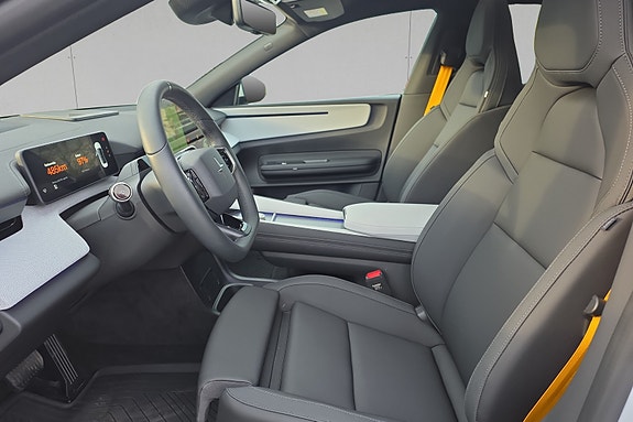 Polestar 4 15 of 22