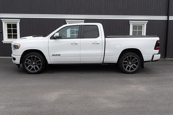 Dodge RAM 1500 2 of 30