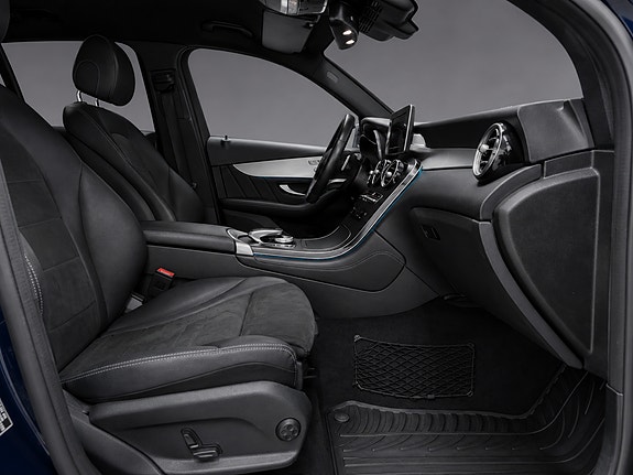 Mercedes-Benz GLC350 e 14 of 26