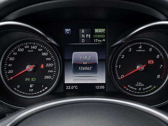 Mercedes-Benz GLC350 e 21 of 26