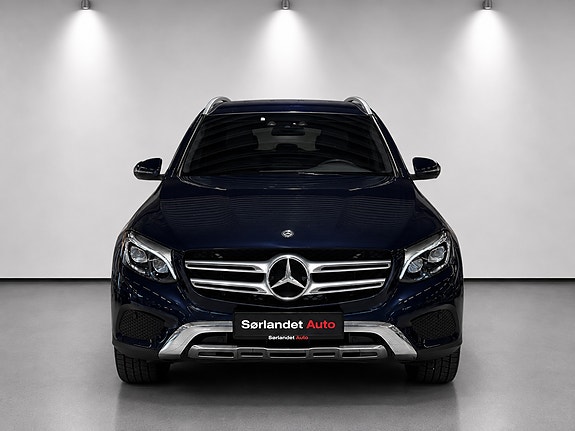 Mercedes-Benz GLC350 e 3 of 26