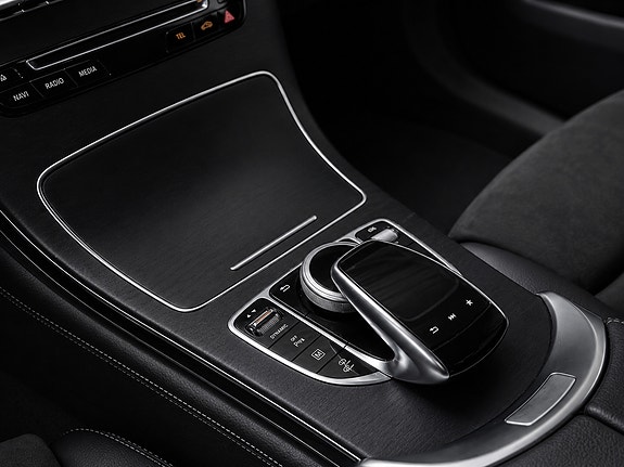 Mercedes-Benz GLC350 e 22 of 26
