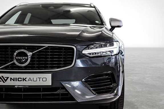 Volvo V90 2 of 15