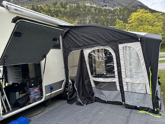 Carthago Chic E-Line I 51 QB, Fiat 3,0Mjet, 177 HK, Automat, Alde, Klima, Luftfjæring, Fortelt, Meget godt Utstyrt ! 21 of 30