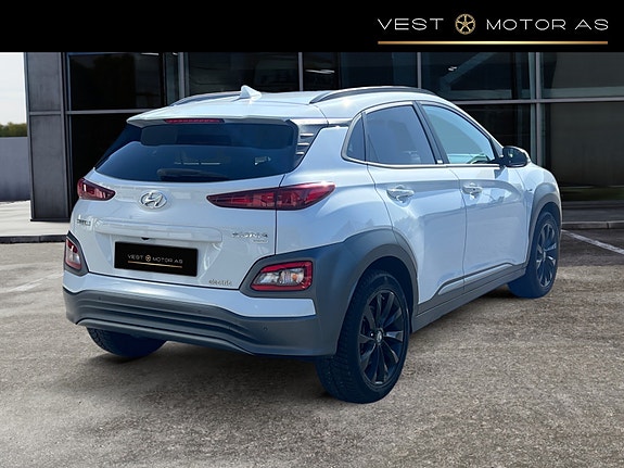 Hyundai Kona 8 of 25