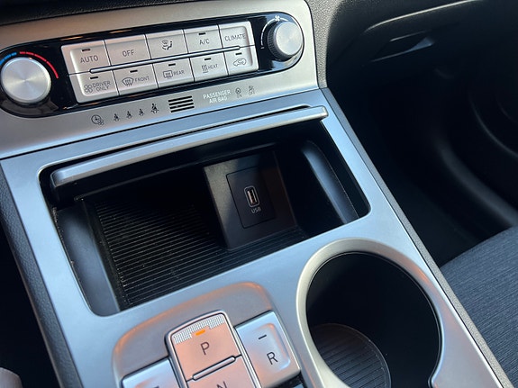 Hyundai Kona 17 of 25