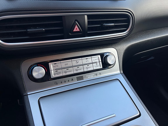 Hyundai Kona 16 of 25