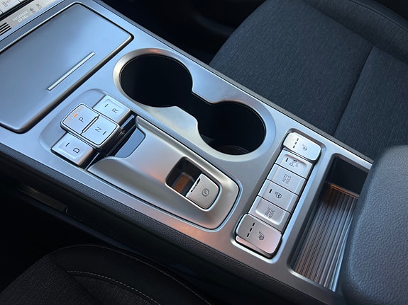 Hyundai Kona 15 of 25