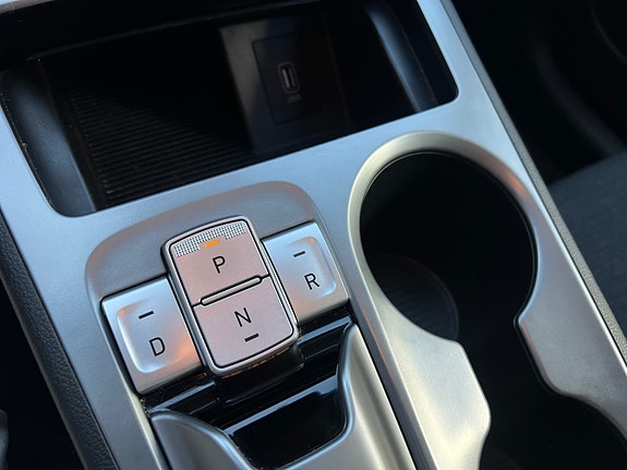 Hyundai Kona 18 of 25