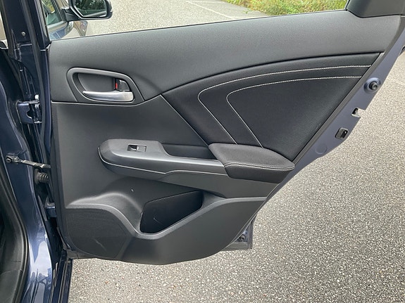 Honda Civic 19 of 30