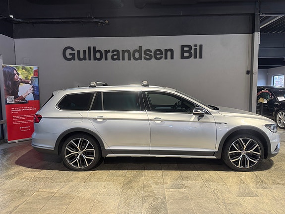 Volkswagen Passat Alltrack 4 of 30