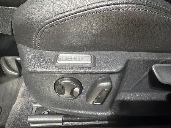 Volkswagen Passat Alltrack 10 of 30
