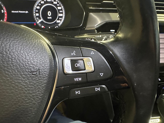 Volkswagen Passat Alltrack 24 of 30