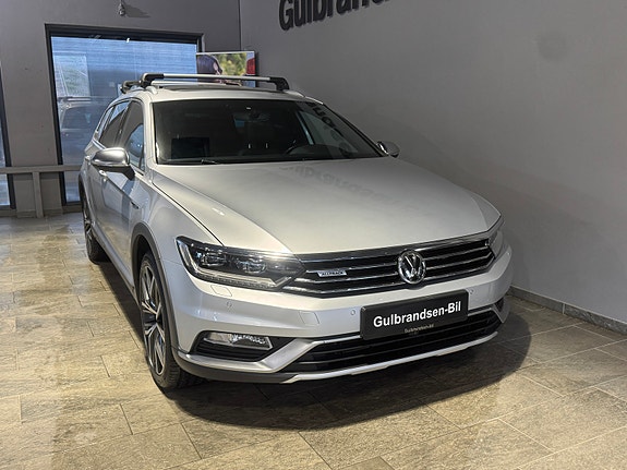 Volkswagen Passat Alltrack 2 of 30
