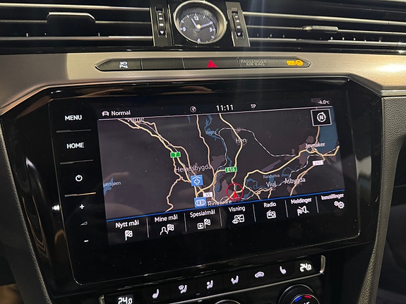 Volkswagen Passat Alltrack 19 of 30