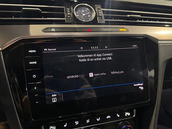 Volkswagen Passat Alltrack 18 of 30