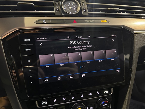 Volkswagen Passat Alltrack 16 of 30