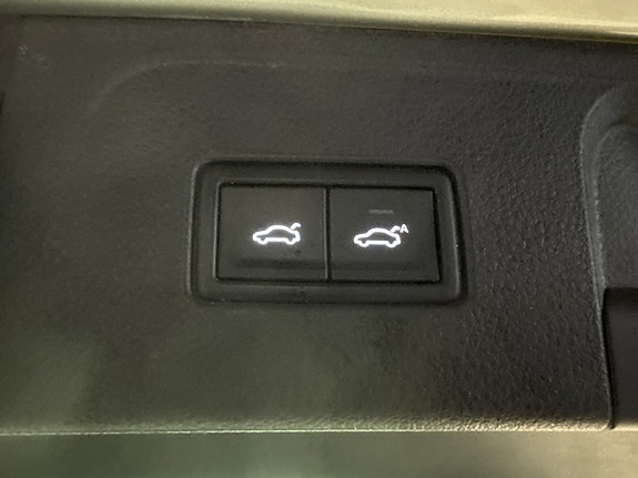 Volkswagen Passat Alltrack 29 of 30