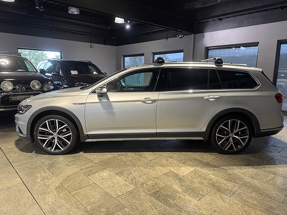 Volkswagen Passat Alltrack 7 of 30
