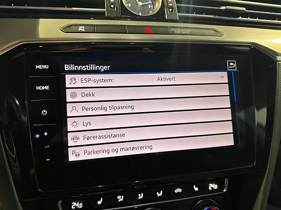 Volkswagen Passat Alltrack 22 of 30