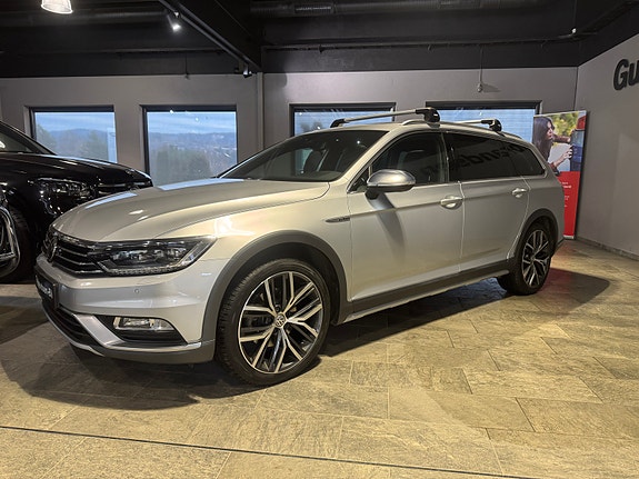 Volkswagen Passat Alltrack 8 of 30