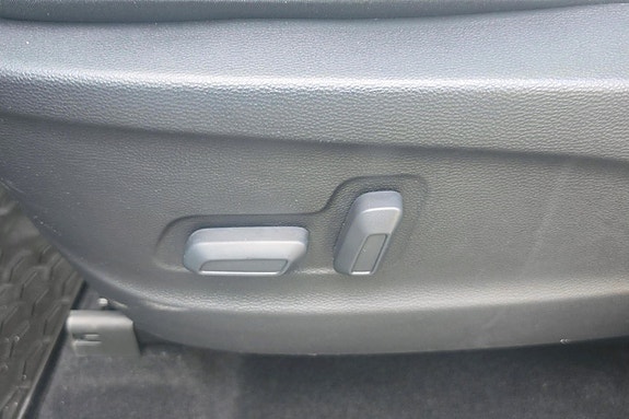 Maxus Euniq 5 24 of 30