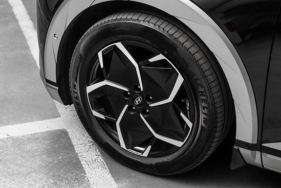 Hyundai Ioniq 5 10 of 30