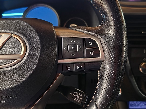 Lexus RX450h 26 of 30