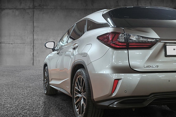 Lexus RX450h 8 of 30
