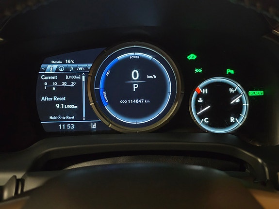 Lexus RX450h 22 of 30