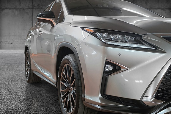 Lexus RX450h 2 of 30