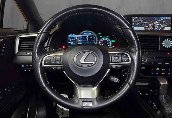 Lexus RX450h 24 of 30