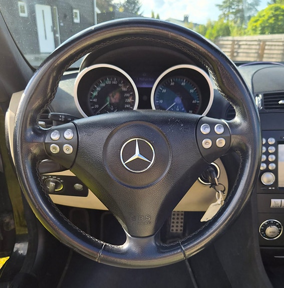 Mercedes-Benz SLK200 19 of 30