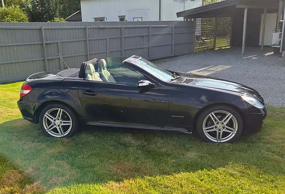Mercedes-Benz SLK200 12 of 30
