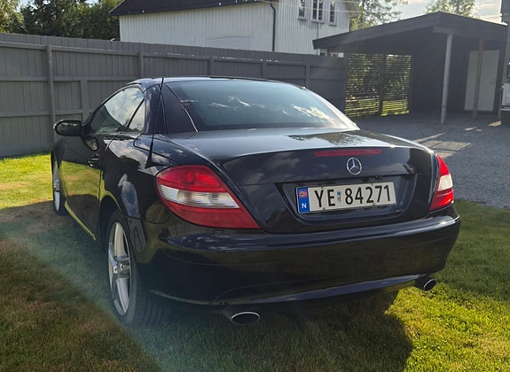 Mercedes-Benz SLK200 9 of 30
